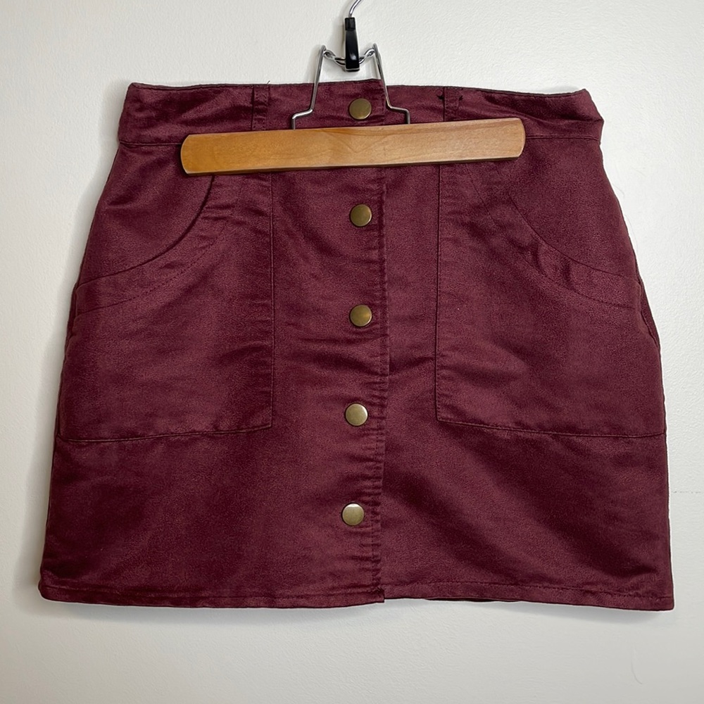 Mini skirt burgundy with buttons